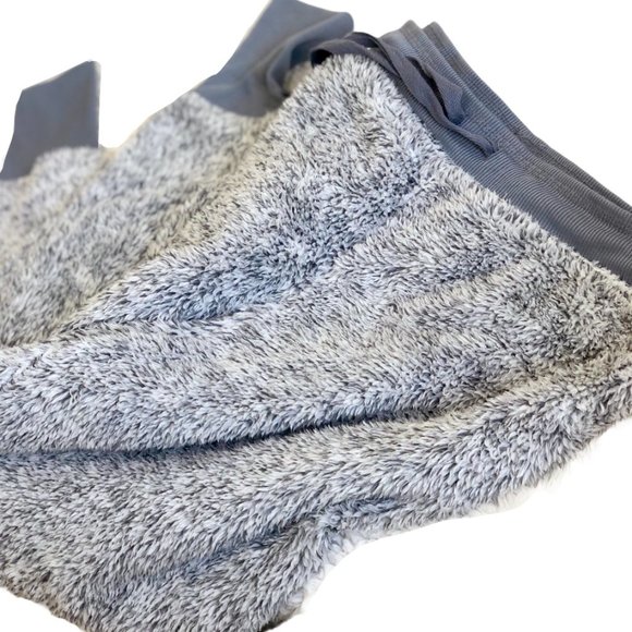 NWOT - Warm & Cozy Fluffy Grey Pyjama /Sweatpants - Picture 4 of 6